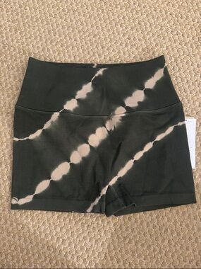 Spiritual Gangster Tie-Dye Ribbed Bike Shorts